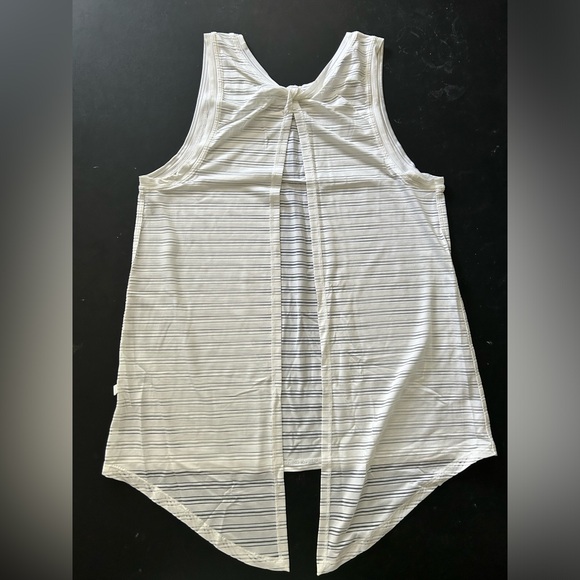 Lululemon Goal Up Tank Top Size 4 - Meet Halfway Twist Tie Open Back White Lycra - Picture 5 of 5